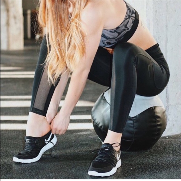 NWT Nike Trainers Black - Picture 3 of 8